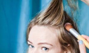 5 способів зробити брудне волосся чистими без миття