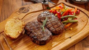 5 продуктів, від яких потрібно відмовитися, щоб не постаріти завчасно